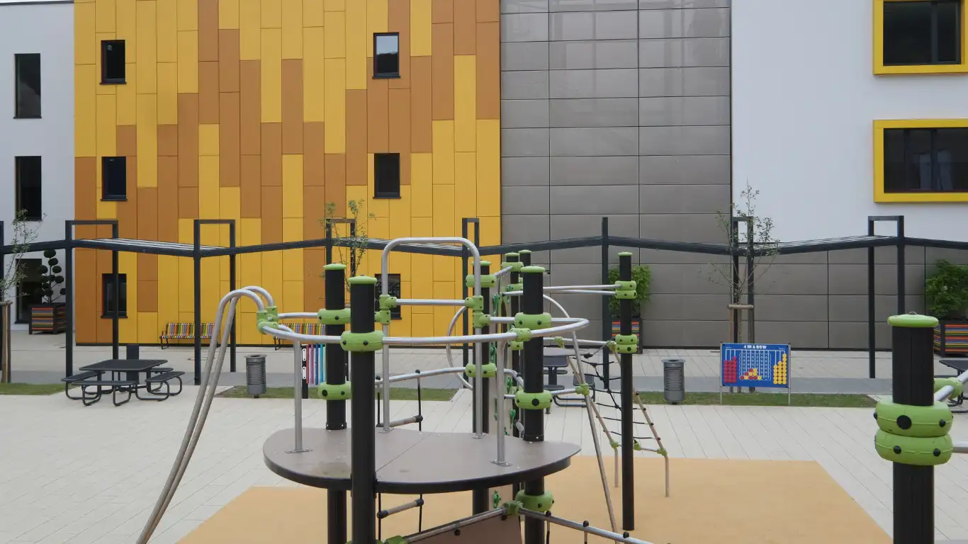 Complexe scolaire à Helmsange