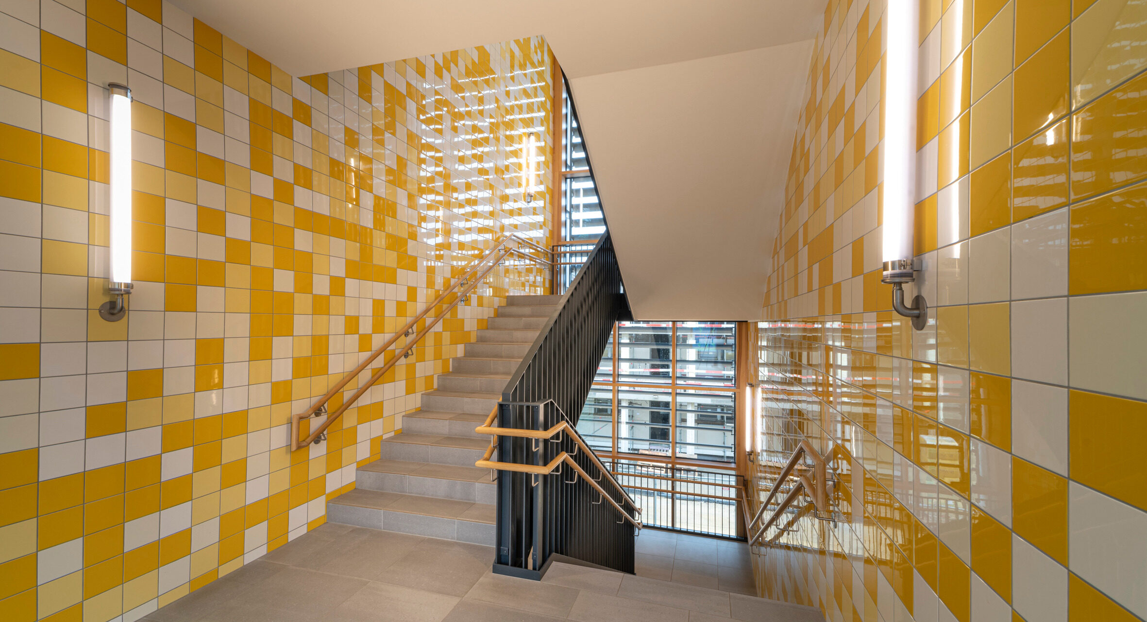 School Complex in Helmsange